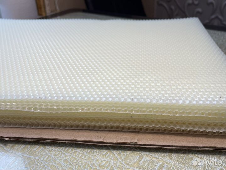 Вощина для свечей натуральная белая. 410-260мм