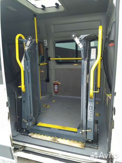 Продам гидравлический подъемник для инвалидов