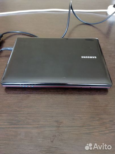 Samsung N150 Нетбук