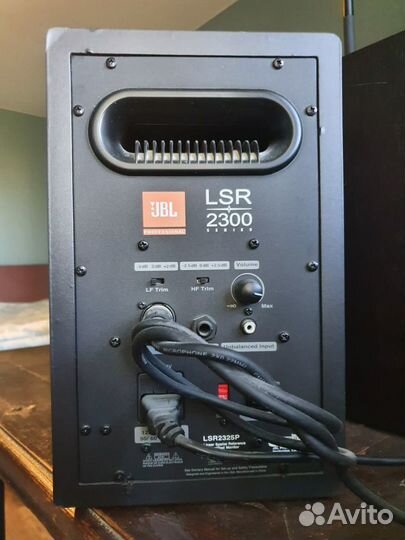Студийные мониторы jbl