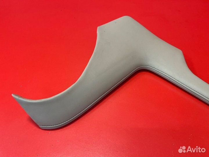 Накладка торпедо центральная правая Lexus Lx570