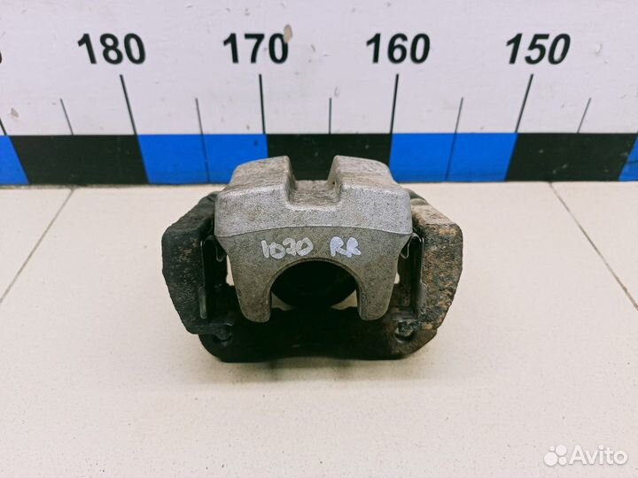 Суппорт задний правый RAV 4 2013