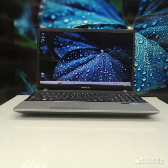 Samsung NP300E5A i3-2330M/6GB/128gbssd/GT520MX