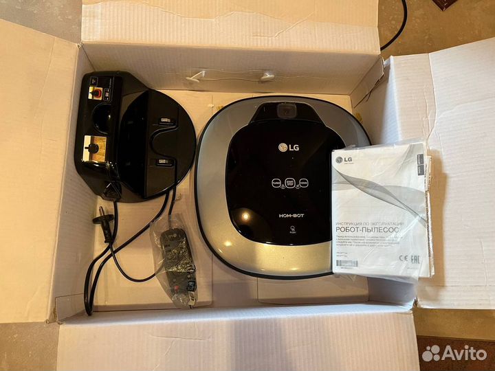 Умный робот-пылесос LG HOM-BOT square VRF4041LS