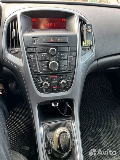 Opel Astra 1.6 МТ, 2012, 146 000 км