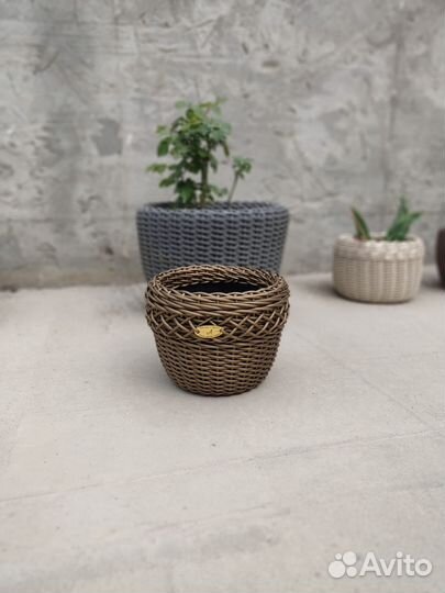 Кашпо из ротанга