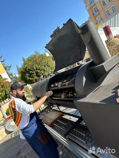 Повар шашлычник