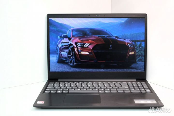 Современный ноутбук Lenovo для работы или учёбы