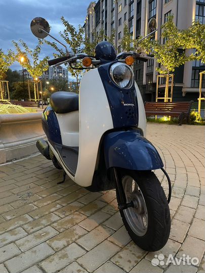 Honda crea scoopy