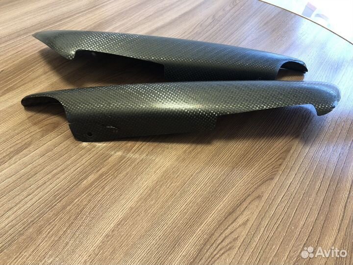 Карбоновые боковые накладки Ducati Monster