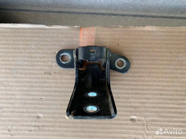Петля двери задняя левая Kia Rio II 1.4 G4EE 2008