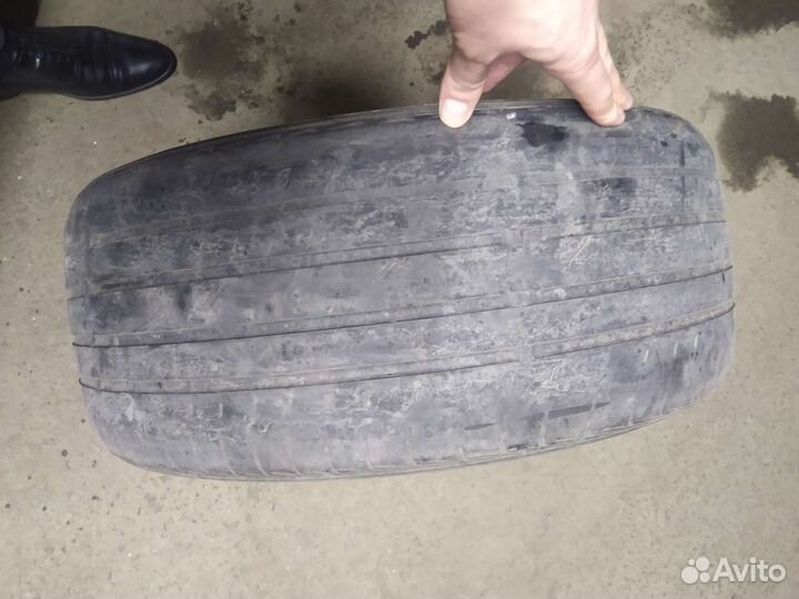 Roadstone N8000 215/50 R17