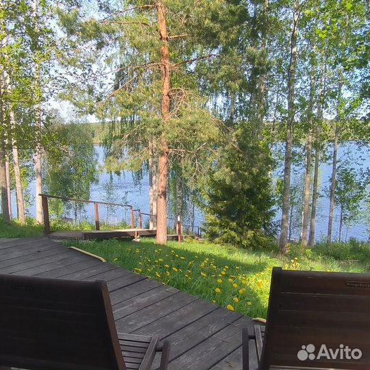 Русская баня на дровах с купелью на берегу озера