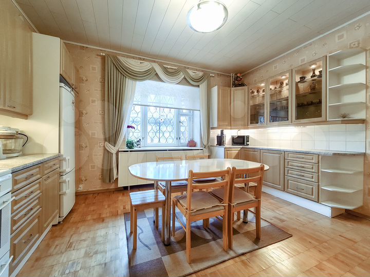 Таунхаус 453,5 м² на участке 2 сот.