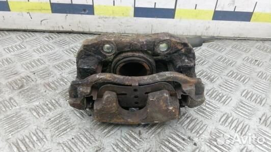 Суппорт тормозной передний правый peugeot 307 (8NI