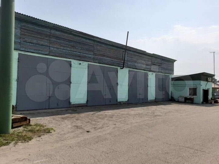 Гараж, > 30 м²