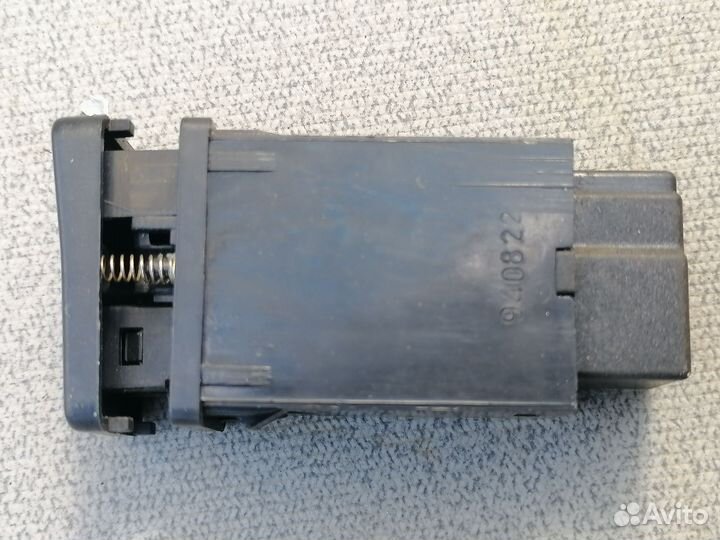 Кнопка обогрева заднего стекла Kia Sephia 1995