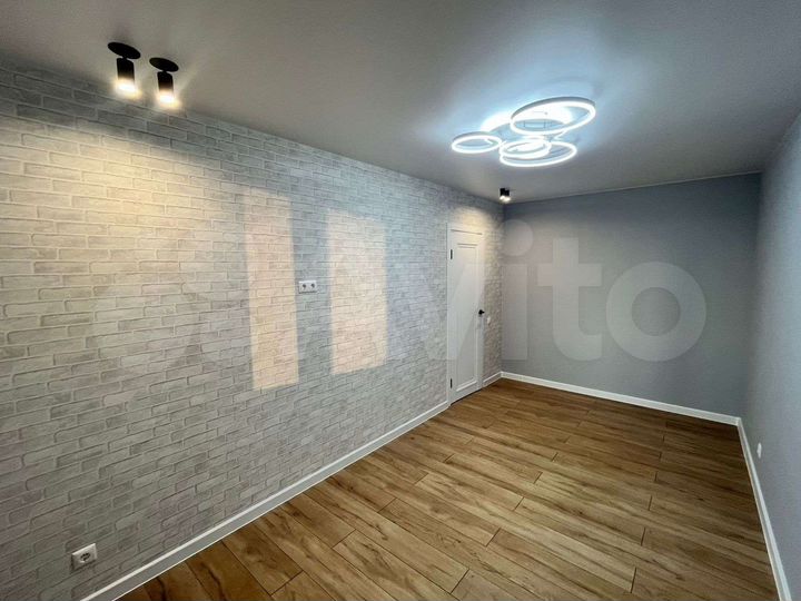 2-к. квартира, 50 м², 1/3 эт.