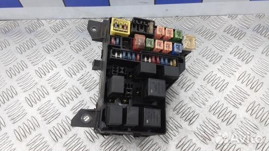 Блок предохранителей volvo V40 VW (BBE07M101)