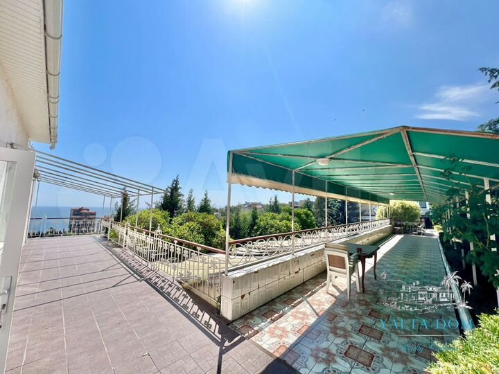 Дом 362 м² на участке 5,6 сот.