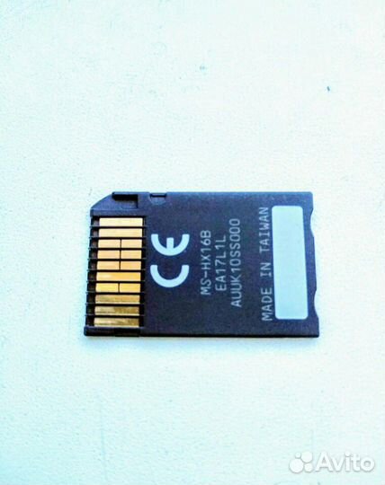 Карта памяти Sony Memory Stick PRO-HG Duo