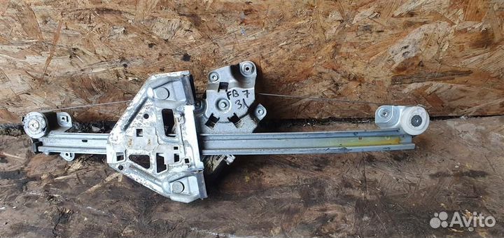 Стеклоподъемник электрический задний левый Cadill