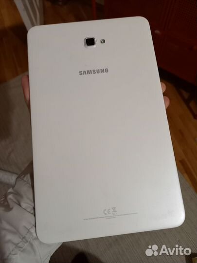 Планшет: Samsung Galaxy Tab A 10.1 SM-T580