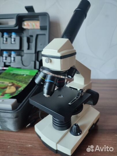 Микроскоп школьный