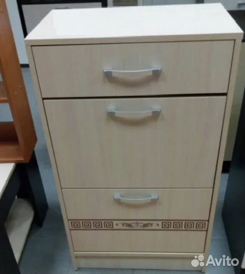 Обувница на 600