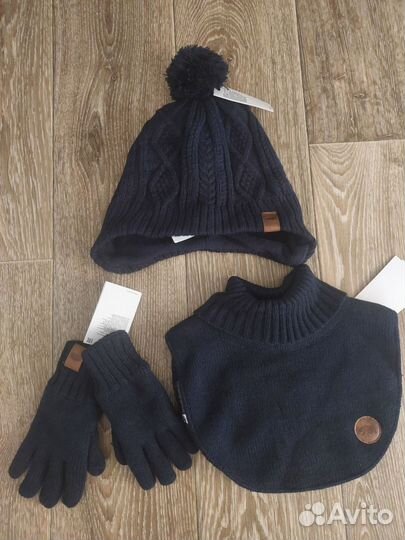 Шапка, снуд и перчатки