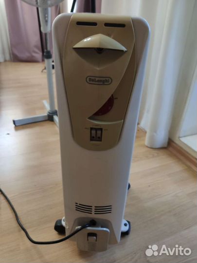 Масляный радиатор De'Longhi H 190715