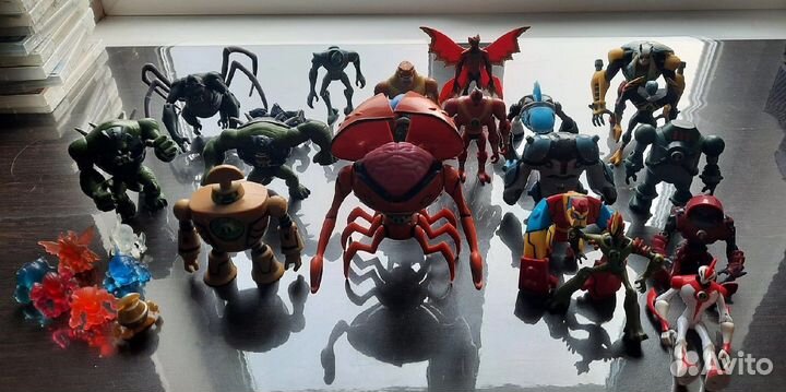 Фигурки бен 10 старая версия, коллекционные