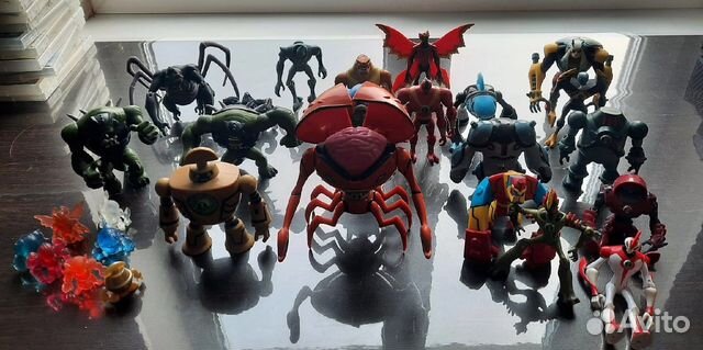 Фигурки бен 10 старая версия, коллекционные