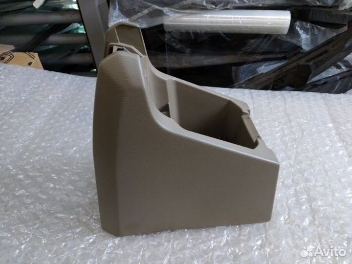 Консоль подлокотника Volvo Xc90 2002 - 2014