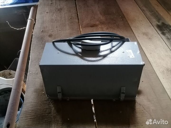 Прожектор галогеновый