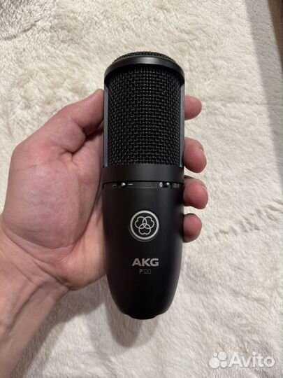 Студийный микрофон akg p120