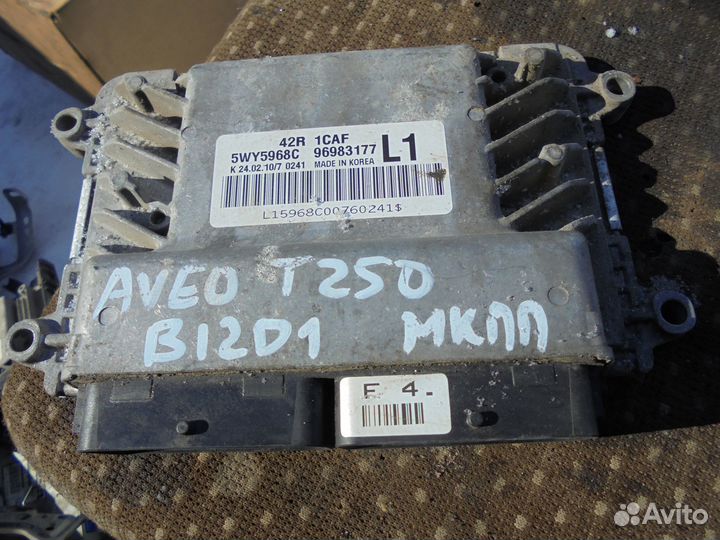 Блок управления двигателем Chevrolet Aveo T250