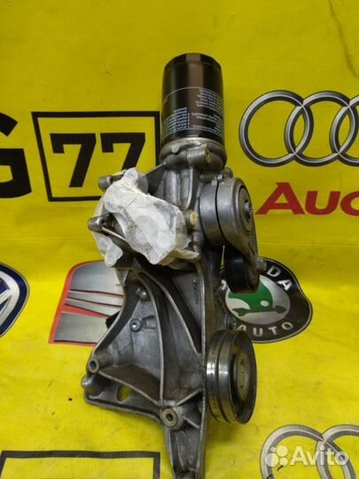 Кронштейн масленого фильтра Audi A4 седан 2.0 cdnc