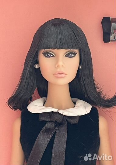 Integrity Portrait in Black Poppy Parker