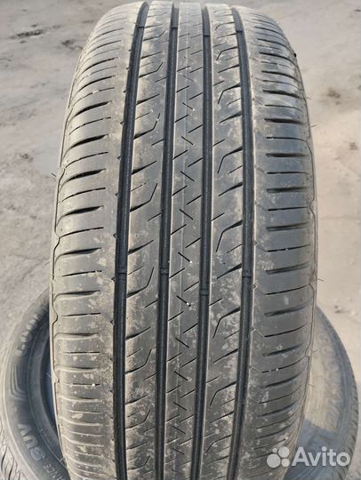 Goodyear EfficientGrip Performance SUV 225/55 R19