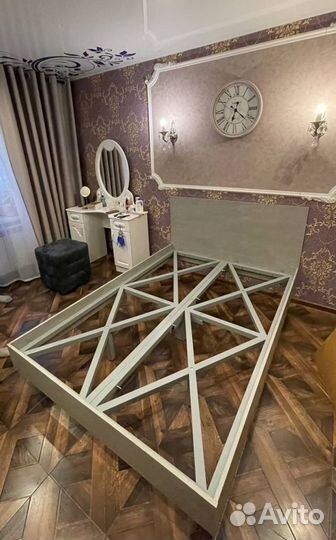 Парящие кровати в наличии