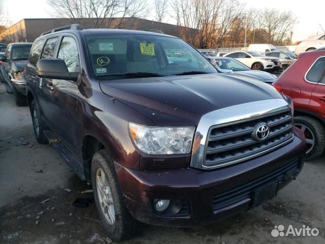 В разборе Toyota Sequoia 2014 год