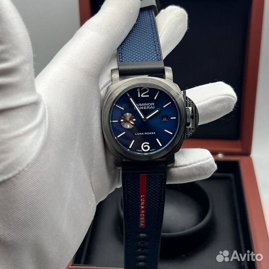 Часы Panerai Luminor Luna Rossa
