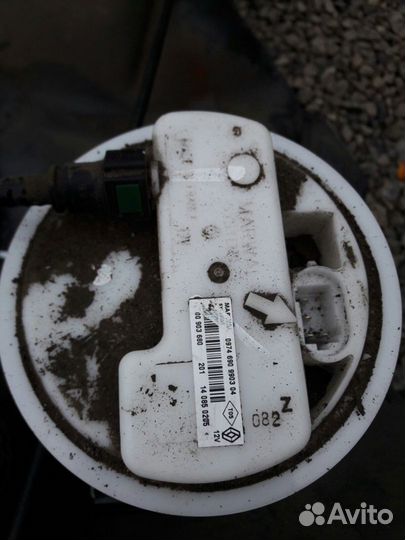 Renault Sandero Stepway бензонасос в сборе