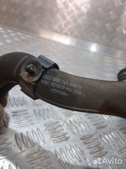 Патрубок системы охлаждения Audi Q5 8R CDN 2011