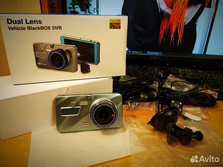 Видеорегистратор для авто с камерой заднего вида
