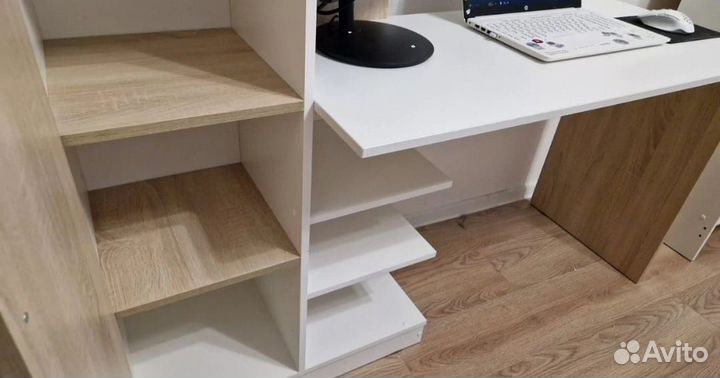 Письменный стол
