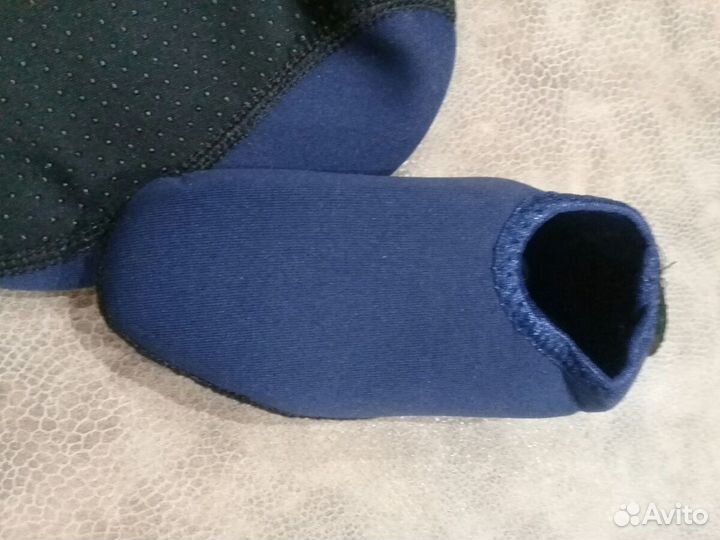 Новая обувь для бассейна малышам