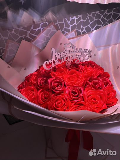 Розы из атласных лент