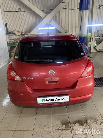 Nissan Tiida 1.5 AT, 2005, 300 000 км